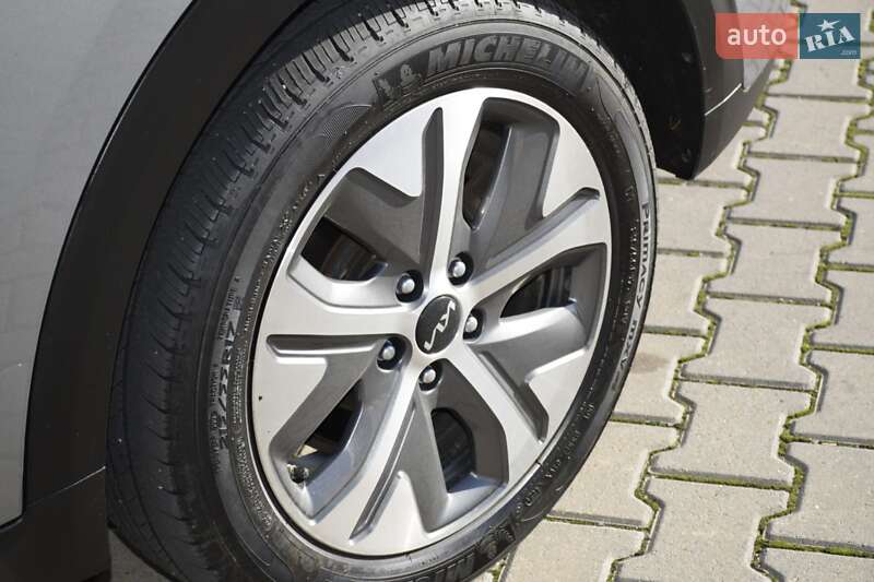 Внедорожник / Кроссовер Kia Niro 2022 в Ровно