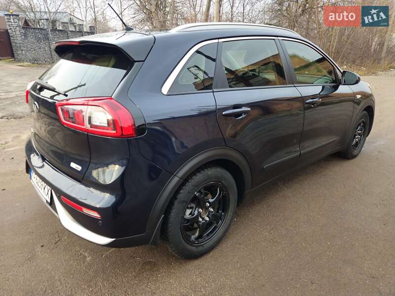 Позашляховик / Кросовер Kia Niro 2016 в Бердичеві