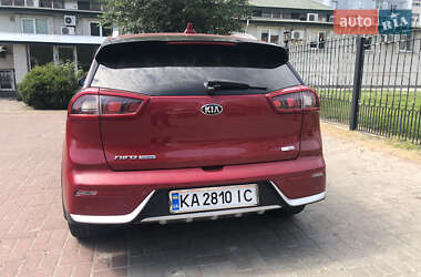 Внедорожник / Кроссовер Kia Niro 2017 в 