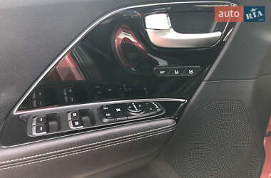 Внедорожник / Кроссовер Kia Niro 2017 в 