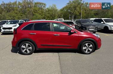 Внедорожник / Кроссовер Kia Niro 2017 в 