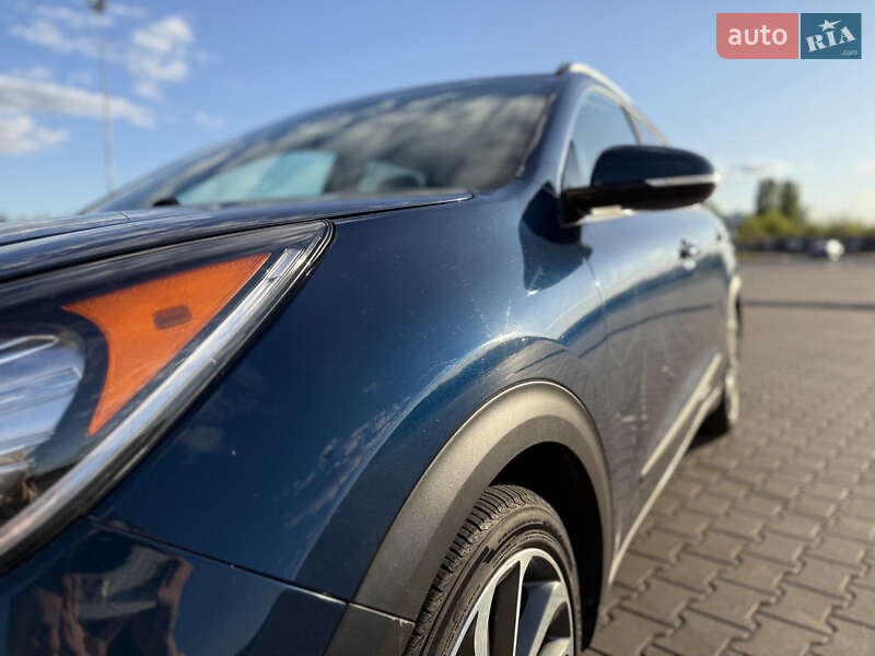 Внедорожник / Кроссовер Kia Niro 2017 в Киеве