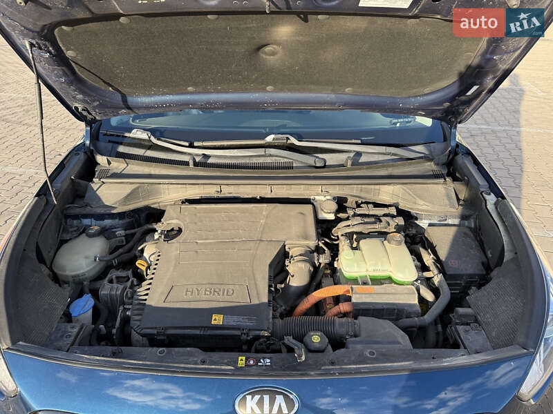 Внедорожник / Кроссовер Kia Niro 2017 в Киеве