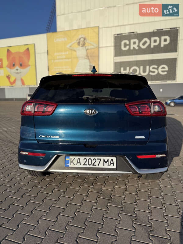 Внедорожник / Кроссовер Kia Niro 2017 в Киеве