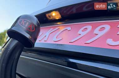 Позашляховик / Кросовер Kia Niro 2021 в 