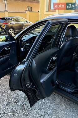Позашляховик / Кросовер Kia Niro 2021 в 