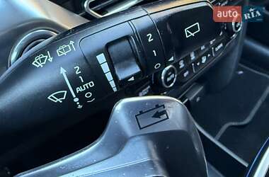 Позашляховик / Кросовер Kia Niro 2021 в 