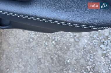 Позашляховик / Кросовер Kia Niro 2021 в 