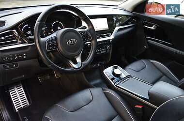 Позашляховик / Кросовер Kia Niro 2021 в 
