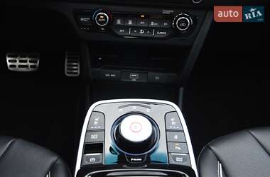 Позашляховик / Кросовер Kia Niro 2021 в 