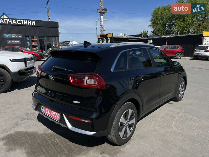 Внедорожник / Кроссовер Kia Niro 2016 в Львове