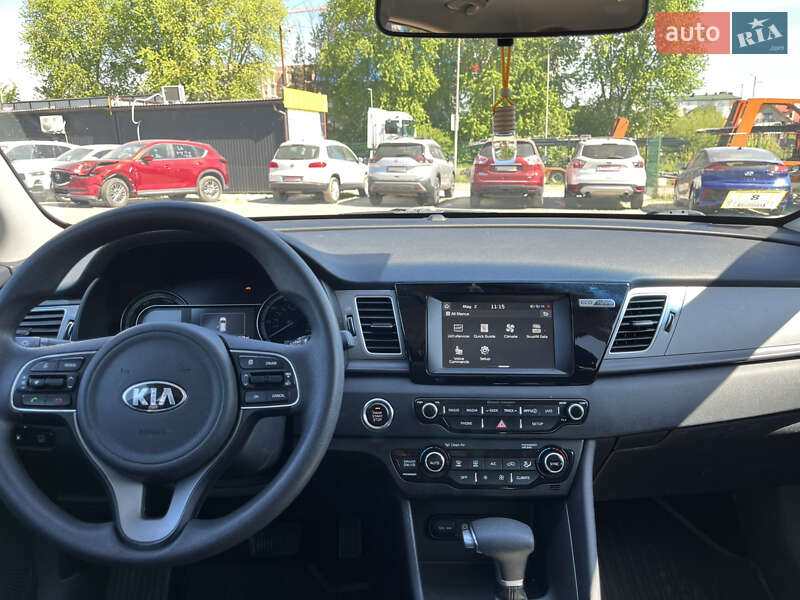 Внедорожник / Кроссовер Kia Niro 2016 в Львове