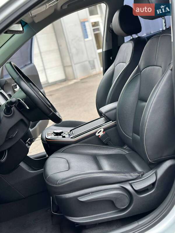 Позашляховик / Кросовер Kia Niro 2019 в Кривому Розі