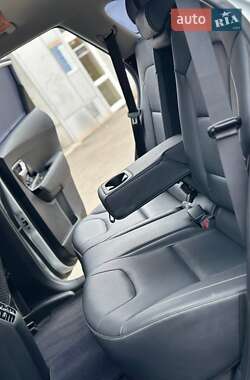 Позашляховик / Кросовер Kia Niro 2019 в 