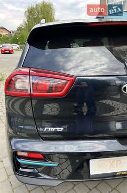 Позашляховик / Кросовер Kia Niro 2019 в 