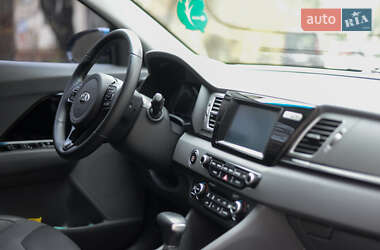 Внедорожник / Кроссовер Kia Niro 2016 в 