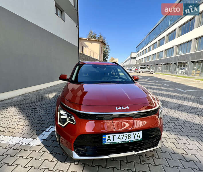 Позашляховик / Кросовер Kia Niro 2023 в Івано-Франківську