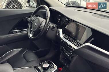 Позашляховик / Кросовер Kia Niro 2021 в 