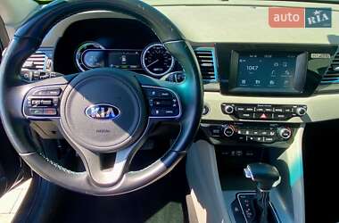 Внедорожник / Кроссовер Kia Niro 2018 в 
