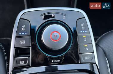 Позашляховик / Кросовер Kia Niro 2019 в 