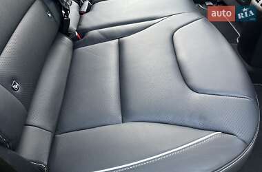Позашляховик / Кросовер Kia Niro 2019 в 