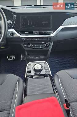 Позашляховик / Кросовер Kia Niro 2020 в 