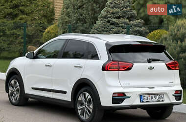 Позашляховик / Кросовер Kia Niro 2021 в 