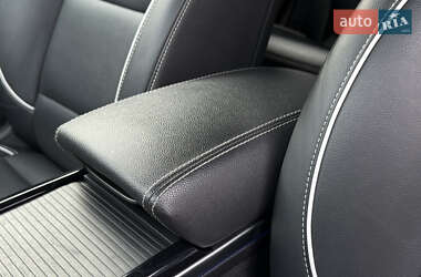 Позашляховик / Кросовер Kia Niro 2021 в 