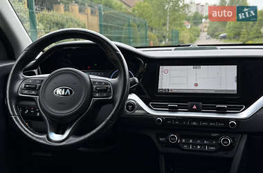 Позашляховик / Кросовер Kia Niro 2021 в 
