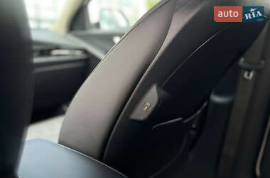 Внедорожник / Кроссовер Kia Niro 2023 в 