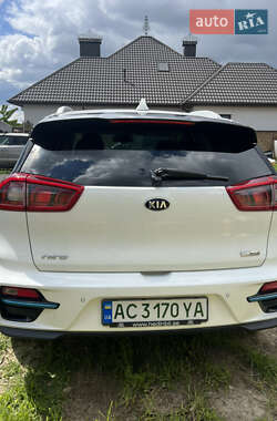 Внедорожник / Кроссовер Kia Niro 2018 в 