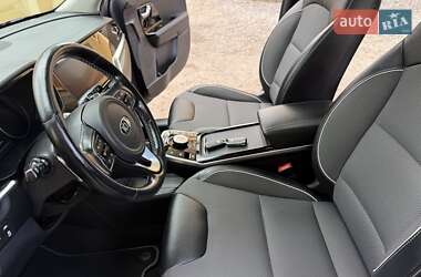 Позашляховик / Кросовер Kia Niro 2021 в 