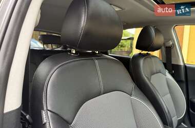 Позашляховик / Кросовер Kia Niro 2021 в 