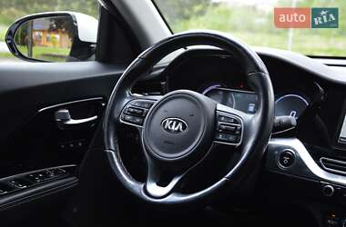 Позашляховик / Кросовер Kia Niro 2021 в 