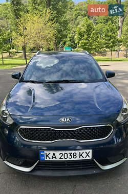 Позашляховик / Кросовер Kia Niro 2017 в Києві