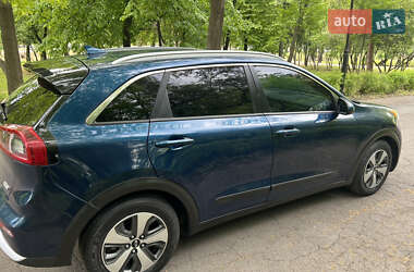 Позашляховик / Кросовер Kia Niro 2017 в Києві