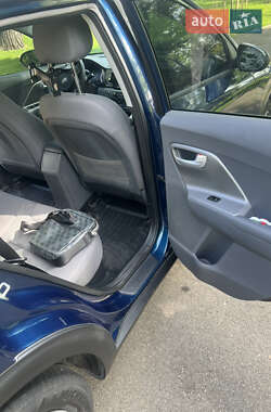 Позашляховик / Кросовер Kia Niro 2017 в Києві