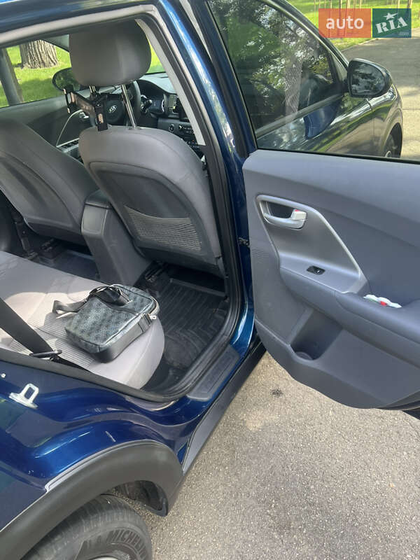 Внедорожник / Кроссовер Kia Niro 2017 в Киеве