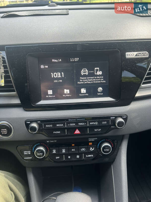 Внедорожник / Кроссовер Kia Niro 2017 в Киеве