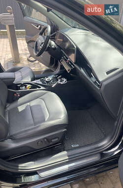 Внедорожник / Кроссовер Kia Niro 2023 в 