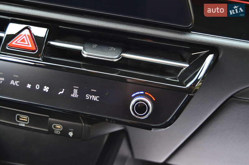 Позашляховик / Кросовер Kia Niro 2024 в Дрогобичі