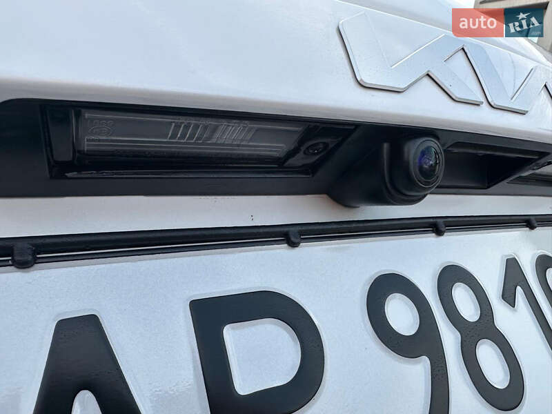 Позашляховик / Кросовер Kia Niro 2023 в Запоріжжі