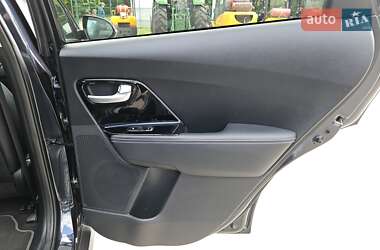 Позашляховик / Кросовер Kia Niro 2021 в 