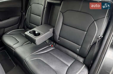 Внедорожник / Кроссовер Kia Niro 2022 в 