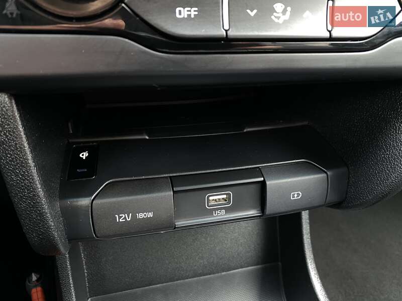 Позашляховик / Кросовер Kia Niro 2021 в Львові