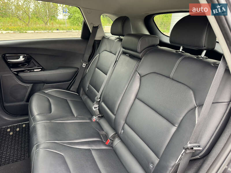 Позашляховик / Кросовер Kia Niro 2020 в Дубні