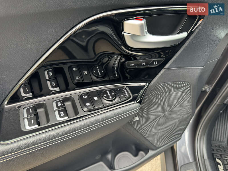 Позашляховик / Кросовер Kia Niro 2020 в Дубні