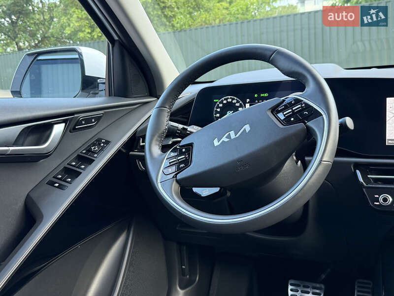 Позашляховик / Кросовер Kia Niro 2023 в Дрогобичі