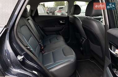 Позашляховик / Кросовер Kia Niro 2021 в 