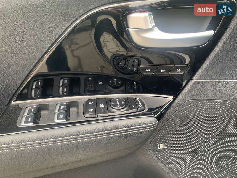 Внедорожник / Кроссовер Kia Niro 2020 в Буске